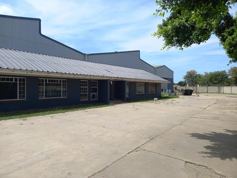 To Let commercial Property for Rent in Uitenhage Eastern Cape